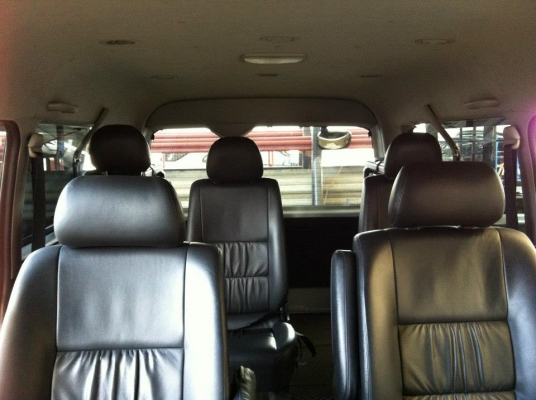 ขายรถตู้ TOYOTA สีขาว รุ่น VENTURY 2.7G ATM ปี 2011