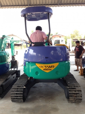 มือสองญี่ปุ่นนำเข้าเอง แบคโฮ KOMATSU-PC35MR-1 ใช้งาน 2,700 ช.ม.มือสองญี่ปุ่นแท้ สภาพดี รถพร้อมใช้ ราคาคุยกันได้ มีบริการขนส่ง