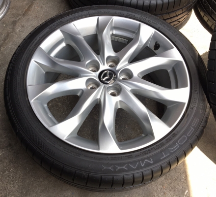 แม็ก มาสด้า3 ขอบ18 พร้อมยาง Dunlop 215-45-18