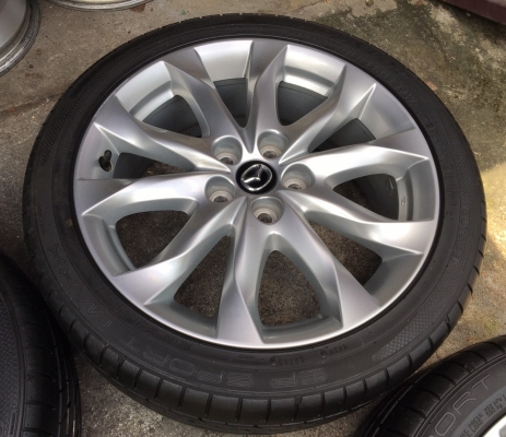 แม็ก มาสด้า3 ขอบ18 พร้อมยาง Dunlop 215-45-18