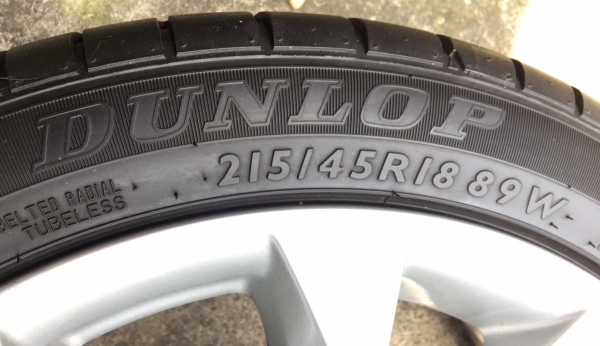 แม็ก มาสด้า3 ขอบ18 พร้อมยาง Dunlop 215-45-18