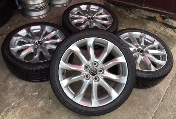แม็ก มาสด้า3 ขอบ18 พร้อมยาง Dunlop 215-45-18