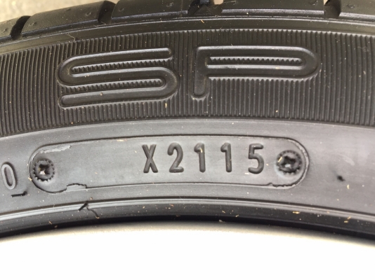 แม็ก มาสด้า3 ขอบ18 พร้อมยาง Dunlop 215-45-18