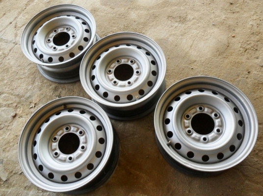 ล้อกะทะขอบ15 - 6รู139 กว้าง 6.5นิ้ว วงละ475