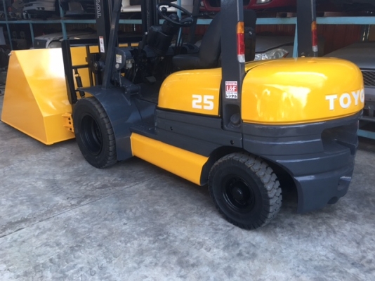 ขายรถโฟลคลิฟท์ TOYOTA  6FD25 ,เสายกสูง 5 เมตร , เครื่องยนต์ดีเซล 1DZ  ,งาปรับคว่ำหงาย , ปุ้งกี๋ ปากกว้าง 1.7 เมตร , รถนำเข้าแท้จากญี่ปุ่น 100\%  ( รถไม่เคยใช้งานในเมืองไทย นำเข้าจากญี่ปุ่น )