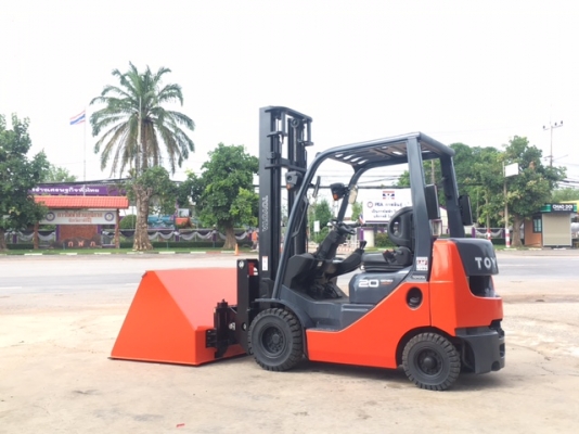 ขายรถโฟลคลิฟท์ TOYOTA  8FDK20 ,ใหม่ล่าสุด , เสายกสูง 4 เมตร , เครื่องยนต์ดีเซล 1DZ-III  ,งาปรับคว่ำหงาย , ปุ้งกี๋ ปากกว้าง 1.5 เมตร , รถนำเข้าแท้จากญี่ปุ่น 100\%  ( รถไม่เคยใช้งานในเมืองไทย นำเข้าจากญี่ปุ่น )