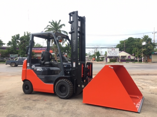 ขายรถโฟลคลิฟท์ TOYOTA  8FDK20 ,ใหม่ล่าสุด , เสายกสูง 4 เมตร , เครื่องยนต์ดีเซล 1DZ-III  ,งาปรับคว่ำหงาย , ปุ้งกี๋ ปากกว้าง 1.5 เมตร , รถนำเข้าแท้จากญี่ปุ่น 100\%  ( รถไม่เคยใช้งานในเมืองไทย นำเข้าจากญี่ปุ่น )