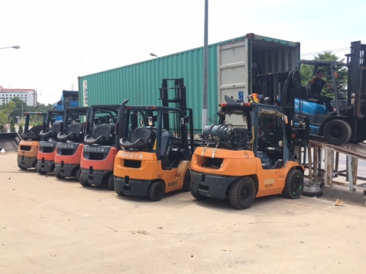ขายรถโฟลคลิฟท์ TOYOTA 7FD10 ,ใหม่ล่าสุด , เสายกสูง 4 เมตร , เครื่องยนต์ดีเซล 1DZ-II ,งาปรับคว่ำหงาย , ปุ้งกี๋ ปากกว้าง 1.5 เมตร , รถนำเข้าแท้จากญี่ปุ่น 100\% ( รถไม่เคยใช้งานในเมืองไทย นำเข้าจากญี่ปุ่น ) ขายรถโฟลคลิฟท์ TOYOTA 7FD10 ,ใหม่ล่าสุด , เสายกสูง 4 เมตร , เครื่องยนต์ดีเซล 1DZ-II ,งาปรับคว่ำหงาย , ปุ้งกี๋ ปากกว้าง 1.5 เมตร , รถนำเข้าแท้จากญี่ปุ่น 100\% ( รถไม่เคยใช้งานในเมืองไทย นำเข้าจากญี่ปุ่น )