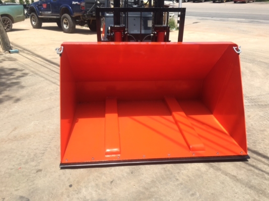 ขายรถโฟลคลิฟท์ TOYOTA  4FD24 ,เสายกสูง 4 เมตร , เครื่องยนต์ดีเซล 2J  ,งาปรับคว่ำหงาย , ปุ้งกี๋ ปากกว้าง 1.7 เมตร , รถนำเข้าแท้จากญี่ปุ่น 100\%  ( รถไม่เคยใช้งานในเมืองไทย นำเข้าจากญี่ปุ่น )