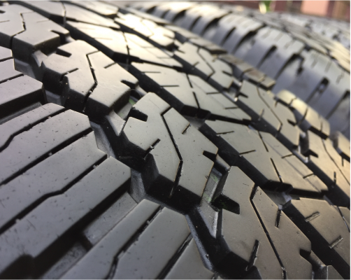 ยาง Bridgestone 265 65 17 กลางปี16 ดอกเต็ม ไม่มีปะ ใช้ยาว ราคาไม่แพง