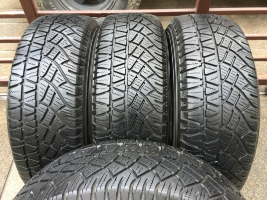 ยาง Michelin 225 70 15 ปลายปี15 ดอกเต็ม ไม่มีปะ ใช้ยาว ราคาไม่แพง