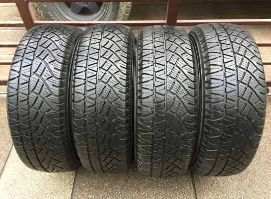 ยาง Michelin 225 70 15 ปลายปี15 ดอกเต็ม ไม่มีปะ ใช้ยาว ราคาไม่แพง