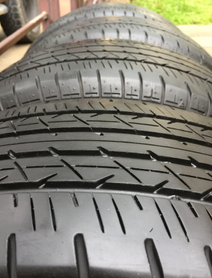 ยาง Bridgestone 215 60 16 ปลายปี16 ดอกเต็ม ไม่มีปะ ใช้ยาว ราคาไม่แพง