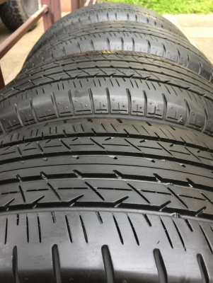 ยาง Bridgestone 215 60 16 ปลายปี16 ดอกเต็ม ไม่มีปะ ใช้ยาว ราคาไม่แพง