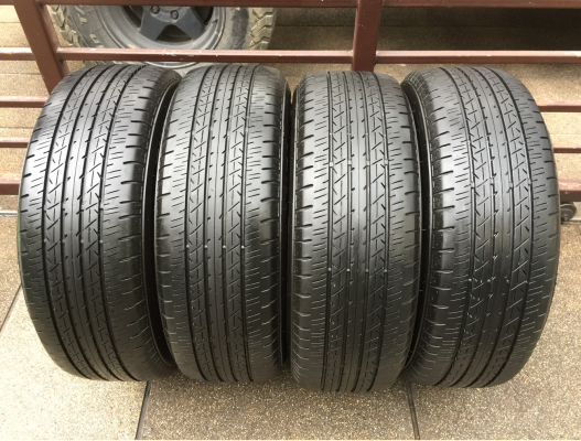 ยาง Bridgestone 215 60 16 ปลายปี16 ดอกเต็ม ไม่มีปะ ใช้ยาว ราคาไม่แพง
