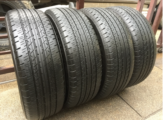 ยาง Bridgestone 215 60 16 ปลายปี16 ดอกเต็ม ไม่มีปะ ใช้ยาว ราคาไม่แพง