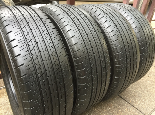 ยาง Bridgestone 215 60 16 ปลายปี16 ดอกเต็ม ไม่มีปะ ใช้ยาว ราคาไม่แพง