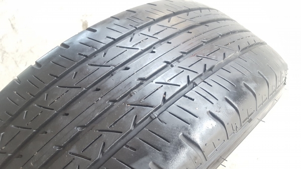 ขายยาง215/60/16 ปี 16 BRIDGESTONE ER33 4 เส้น ขายยาง215/60/16 ปี 16 BRIDGESTONE ER33 4 เส้น