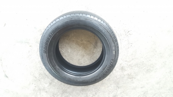 ขายยาง215/60/16 ปี 16 BRIDGESTONE ER33 4 เส้น ขายยาง215/60/16 ปี 16 BRIDGESTONE ER33 4 เส้น