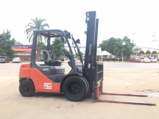 ขายรถโฟลคลิฟท์ TOYOTA 52- 8FD25 ,678 ชั่วโมง, ออโต รถปี 2014 ล่าสุด , เสายกสูง 4 เมตร , เครื่องยนต์ดีเซล 3Z ,งาปรับคว่ำหงาย , รถนำเข้าแท้จากญี่ปุ่น 100\% ( รถไม่เคยใช้งานในเมืองไทย นำเข้าจากญี่ปุ่น ) ขายรถโฟลคลิฟท์ TOYOTA 52- 8FD25 ,678 ชั่วโมง, ออโต รถปี 2014 ล่าสุด , เสายกสูง 4 เมตร , เครื่องยนต์ดีเซล 3Z ,งาปรับคว่ำหงาย , รถนำเข้าแท้จากญี่ปุ่น 100\% ( รถไม่เคยใช้งานในเมืองไทย นำเข้าจากญี่ปุ่น )