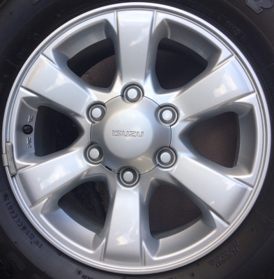 ล้อแม็ก อีซูซุ นิวดีแม็ก 1.9 บลูเพาเวอร์ พร้อมยาง 245-70-16 ปี 16