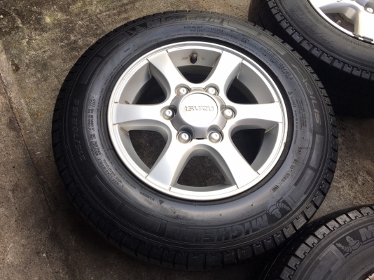 แม็ก ISUZU Platinum ขอบ 15 พร้อมยาง 215-70-15