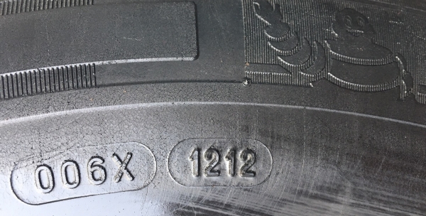 แม็ก ISUZU Platinum ขอบ 15 พร้อมยาง 215-70-15