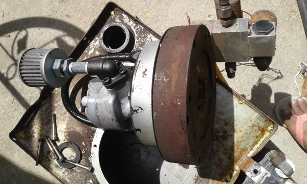 ขายปั้มพร้อมถัง