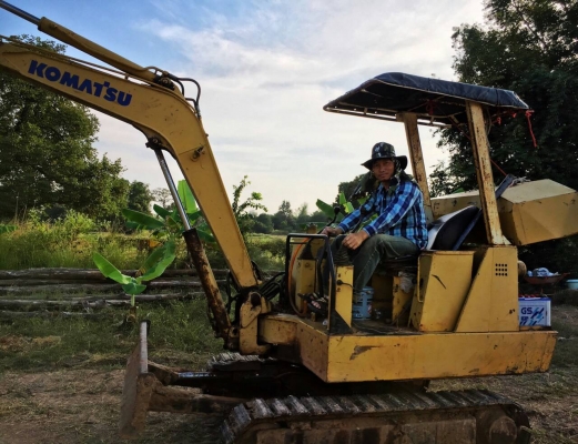 Komatsu pc 35 พร้อมใช้งาน เครื่องดี ประหยัด ไม่ร้อน ปั้มแห้งแรงได้