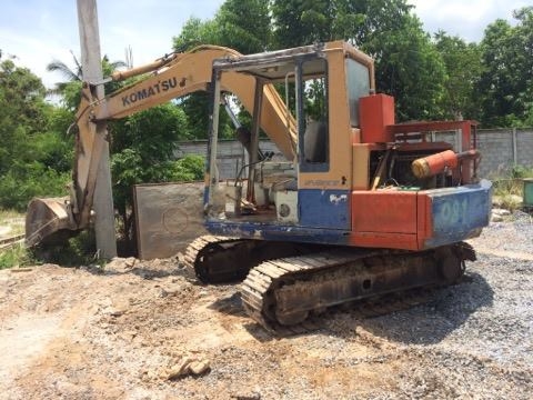 ขายด่วน รถแบคโฮ KOMATSU  PC60-5  พร้อมใช้งาน