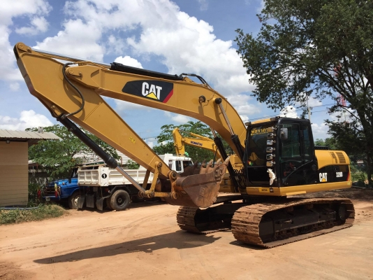 ขายรถแบคโฮ CAT 320 D  เลขไมล 5000 ช.ม รถสวย เจ้าของขายเอง สนใจติดต่อ 081-9652321