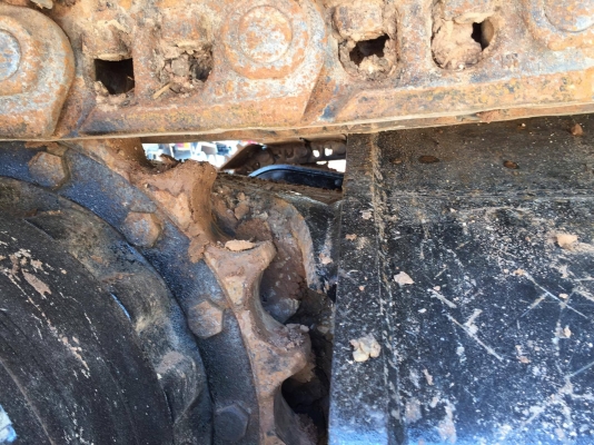 ขายรถแบคโฮ CAT 320 D  เลขไมล 5000 ช.ม รถสวย เจ้าของขายเอง สนใจติดต่อ 081-9652321