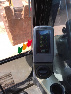 ขายรถแบคโฮ CAT 320 D  เลขไมล 5000 ช.ม รถสวย เจ้าของขายเอง สนใจติดต่อ 081-9652321