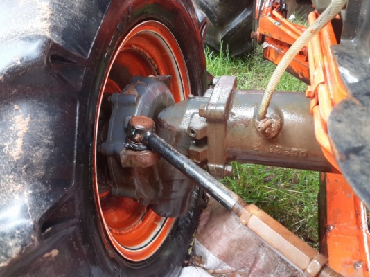 คูโบต้า L3608