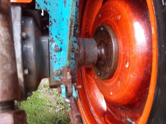 คูโบต้า L3608