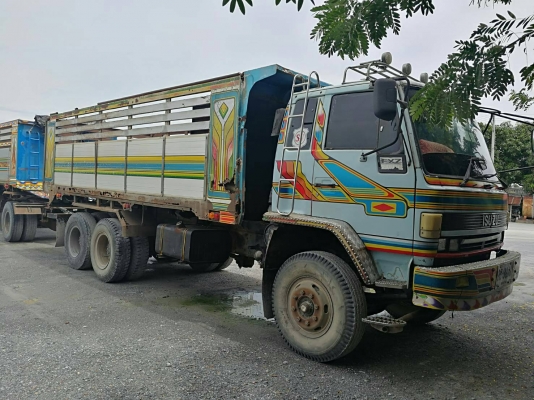 สิบล้อ 2เพลา เครื่อง 240 สิบล้อ 2เพลา เครื่อง 240