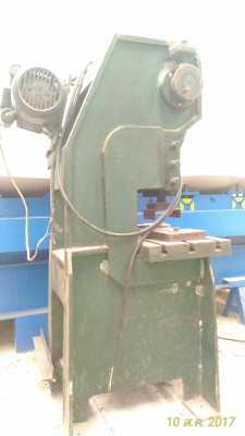 เครื่องปั๊มคอเสือสภาพใหม่ (Open Back Inclinable Press) 2 ตัน เครื่องปั๊มคอเสือสภาพใหม่ (Open Back Inclinable Press) 2 ตัน