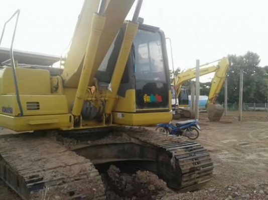 รถแบคโฮ โคมัตสุ KOMATSU PC 200-7 เอกสารซื้อขาย ไมล์ 18,000 กว่าชม. ราคา 1,050,000 รถภาคกลาง