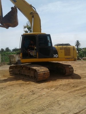 รถแบคโฮ โคมัตสุ KOMATSU PC 200-7 เอกสารซื้อขาย ไมล์ 18,000 กว่าชม. ราคา 1,050,000 รถภาคกลาง