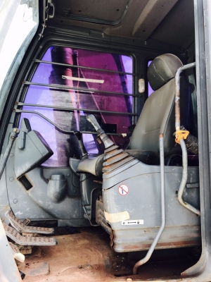 ฮิตาชิ ZX 200-1 ราคา 980,000 บาท ไฟฟ้าครบ เอกสารอินวอยซ์ รถภาคกลาง