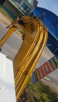 KOMATSU PC60-6 รถสวย เครื่องดี ปั้มไม่โหลด ทำงานดี สภาพพร้อมใช้งาน มีหัวคีบและบุ้งกี๋ ราคาต่อรองได้ 