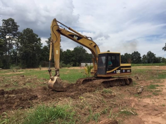 ขาย 545,000 ขาท CATTERPILAR E120B เครื่องดี ปั้มแรง โช่หนา เอวแน่น ไฟฟ้าครบ(ขาดมอเตอร์คันเร่ง) เอกสารอินวอยท์  รถอยู่ จ.นครราชสีมา โทร&amp;ไอดีไลน์ 0610710295