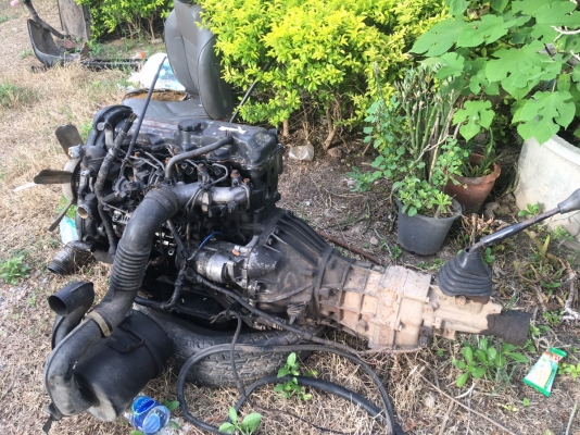 ขายเครื่ิองเกียร์โต้ต้าไม่ตี๋เอ็ก2500 อะไหล่ครบมีชุดโอน 25000 บาท081-6278866 089-5498253