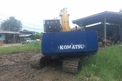 ขายKOMATSU PC100-5 บูมอามยาวพิเศษ สภาพสวยพร้อมใช้งาน เครื่องดี ช่วงล่างดี เอวไม่หลวมใบแทร็ก70เต็ม