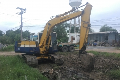 ขายKOMATSU PC100-5 บูมอามยาวพิเศษ สภาพสวยพร้อมใช้งาน เครื่องดี ช่วงล่างดี เอวไม่หลวมใบแทร็ก70เต็ม