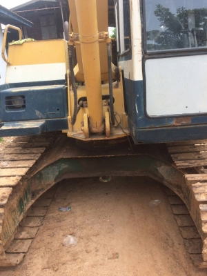 ขายด่วน KOMATSU PC60-6 สภาพสวย เครื่องปั้มดีเยี่ยม รถพร้อมทำงาน โซ่ช่วงล่างสวย รถพร้อมลุยงานครับ สนใจสอบถาม093-0764943 088-3223272  k ตั้ม