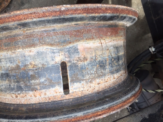 ขายกะทะล้อเหล็ก รถบัส มือสอง มียางในจากญี่ปุ่น จำนวน1ลูก