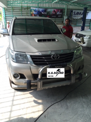 ขายปรีแอมป์ยี่ห้อ Clarion รุ่น EQS746 คุณภาพเสียงดีแนว SQ ขายปรีแอมป์ยี่ห้อ Clarion รุ่น EQS746 คุณภาพเสียงดีแนว SQ