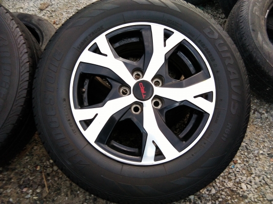 ขายแม็กพร้อมยางTOYOTA TRD 5รู ยางบริดสโตน ปี12 สวยๆ จำนวน 1 ชุด พร้อมน๊อต 20 ตัว