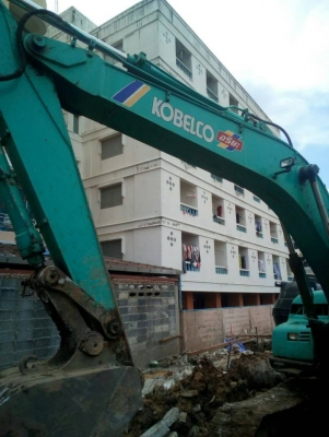 KOBELCO SK100-5